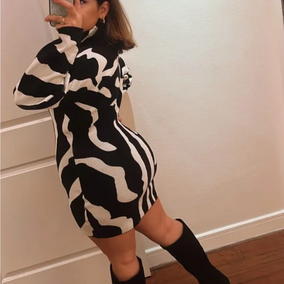Zebra print sweater dress - Picture 5 of 5